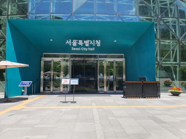 오세훈 시장, 서울XR센터서 청년 AI 인재와 소통…AI·XR 신산업 현장 방문